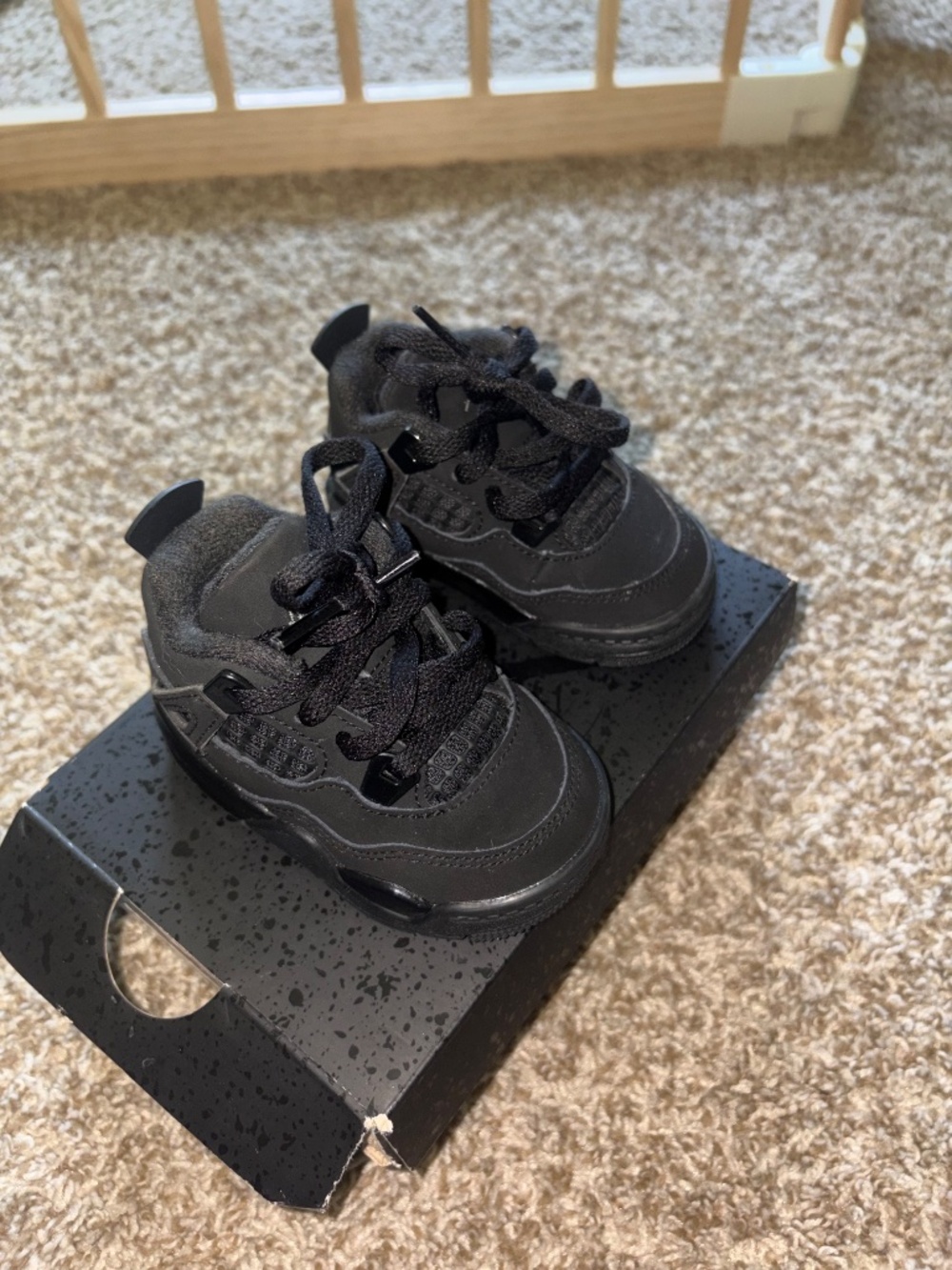 Infant 4c Jordans - Picture 2 of 5
